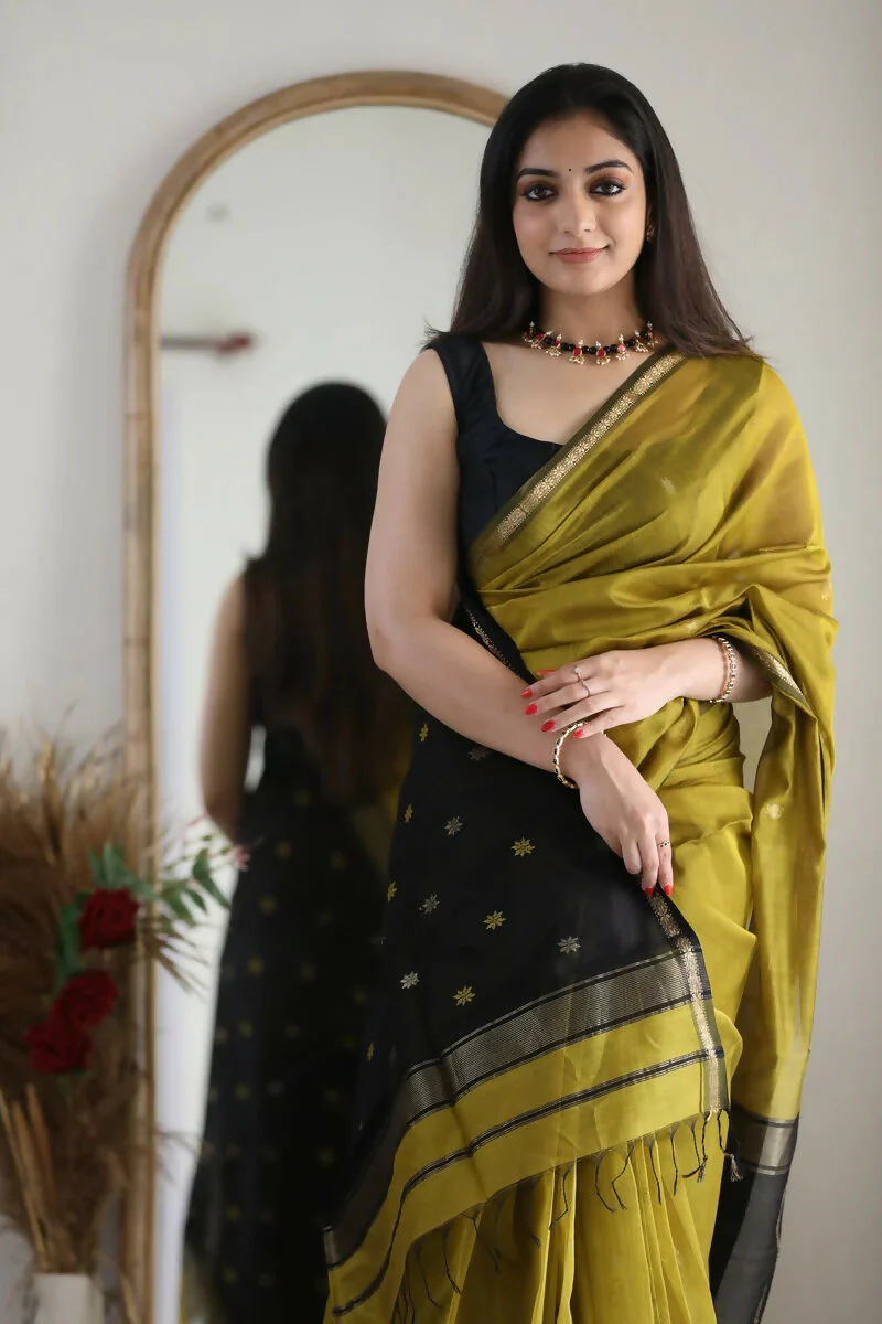 AXONIT Premium Golden Cotton Saree with Lightweight Fabric, Elegant Zari Border, and Traditional Finish - Image 4
