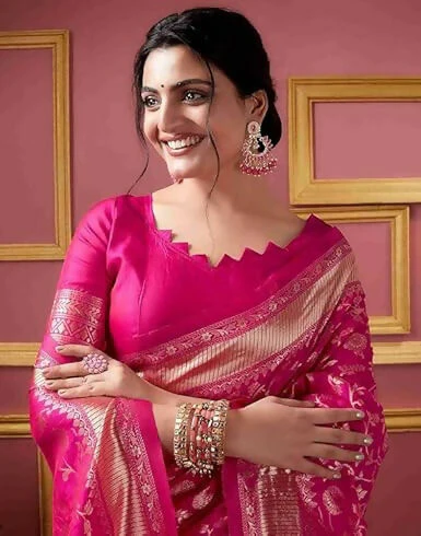 AXONIT Soft Silk Saree with Golden Zari Floral & Peacock Weaving - Image 4