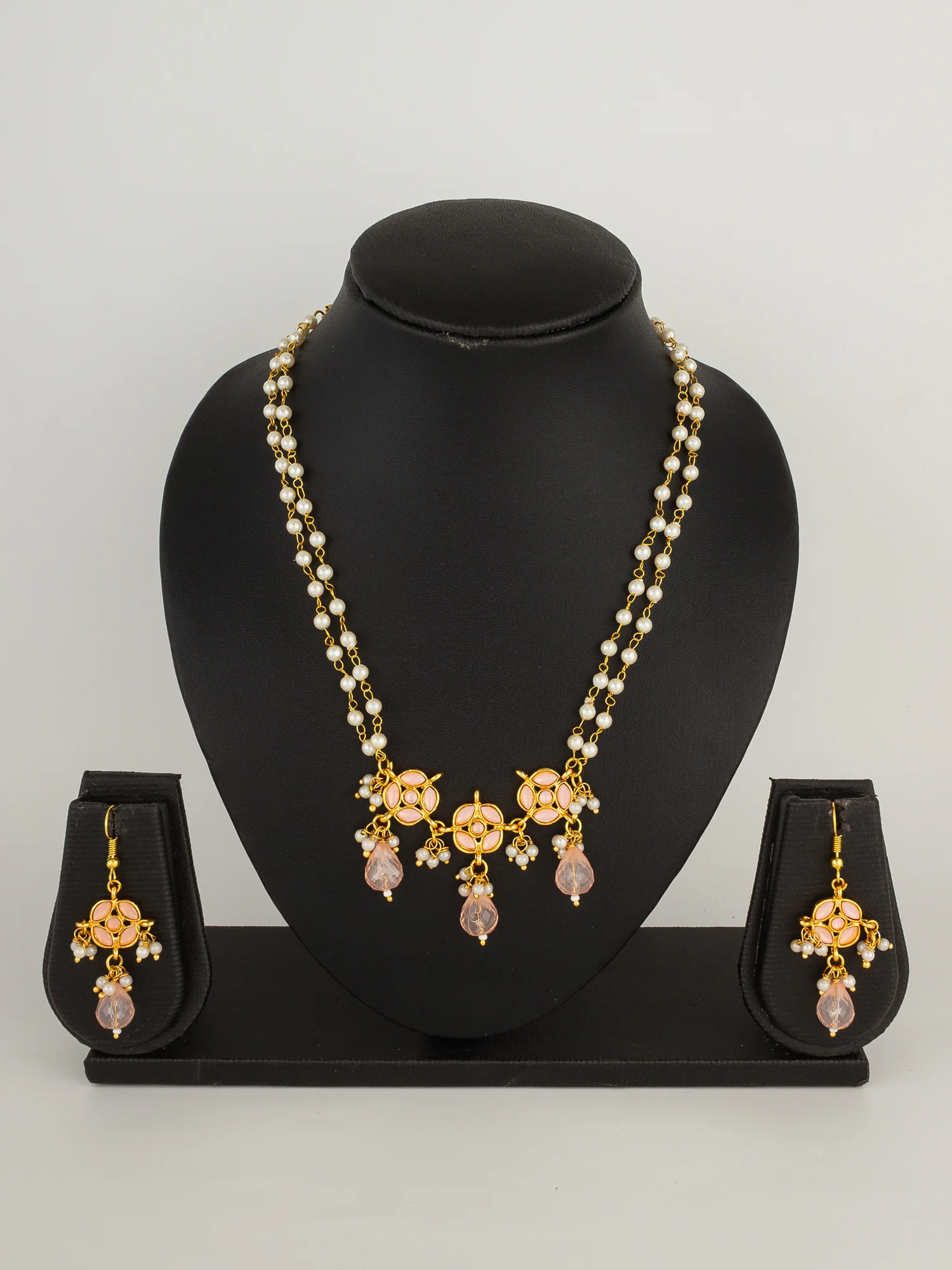 Elegant Peach Stone and Pearl Beaded Gold Plated Necklace Set - Image 4