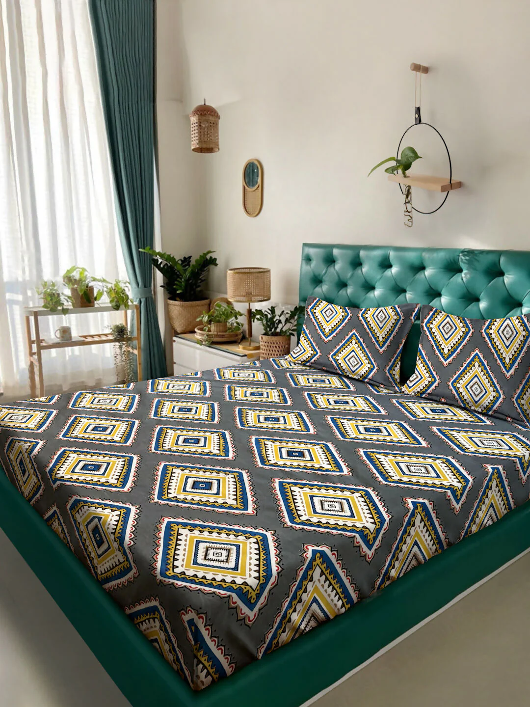 GAURA 218x240 cm Double Bedsheet with 2 Pillow Covers – Grey Geometric Diamond Print - Image 4
